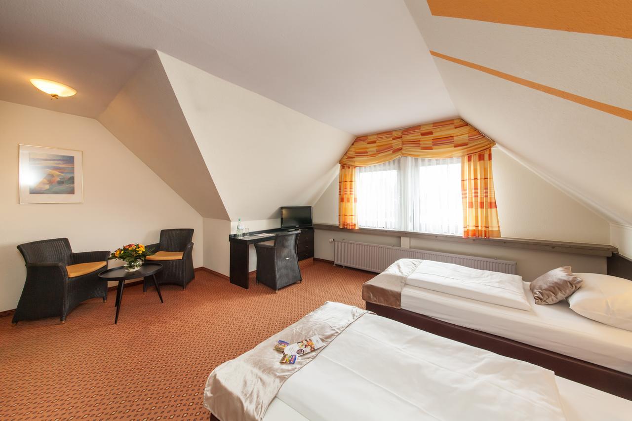 Hotel Strohgaeu Korntal-Münchingen Kültér fotó